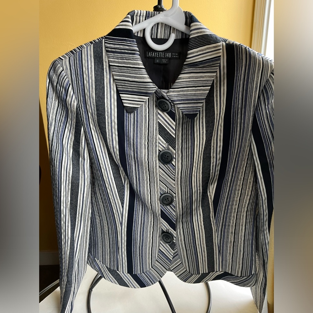 Lafayette 148 New York Jacket size 4